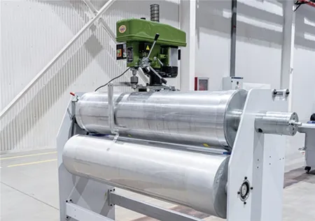 Herramienta de desbarbado/pelado