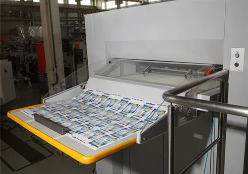 Sección de entrega de borde de desperdicio